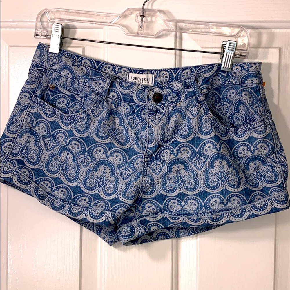Women’s shorts size 29 waist